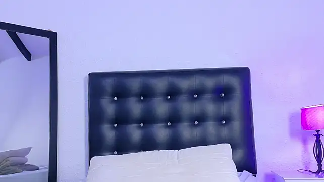 Skinny_hottie18 webcam