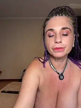 Eva_Pearl webcam