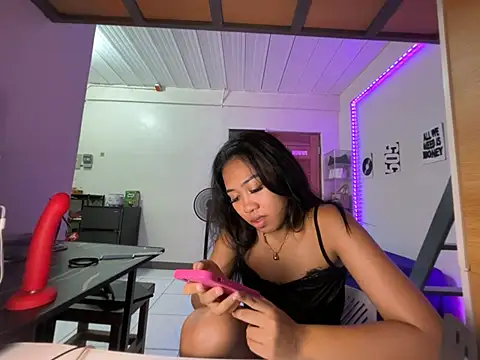 PinayLina18 webcam