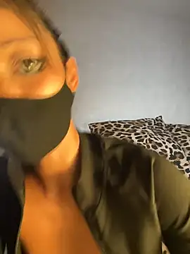 Kiss_meLis webcam