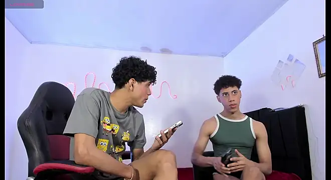 Elena_and_Julian webcam