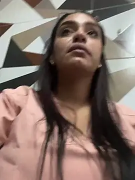 Sara-77 live cam on StripChat