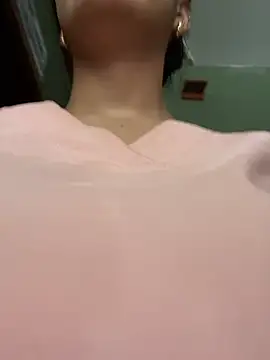 Sara-77 webcam