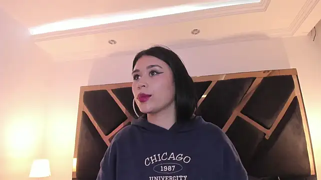 SusanVilla live cam on StripChat