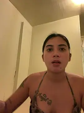 yourfcker_victoria live cam on StripChat