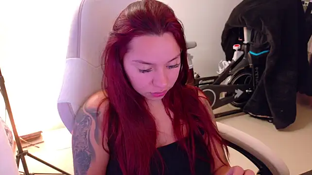 samantha_tattu live cam on StripChat