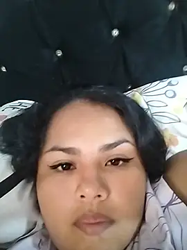 MiaBloom0 webcam
