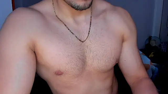 Tommy_Bred live cam on StripChat