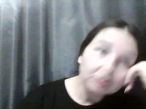 Kirahugme live cam on StripChat