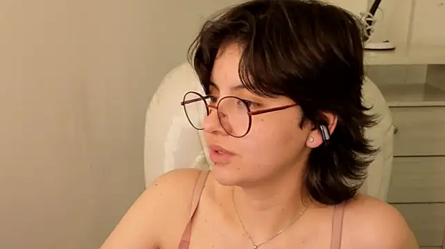 Nathaly_ds live cam on StripChat