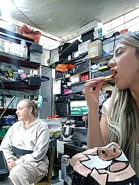 eva-2023 live cam on StripChat