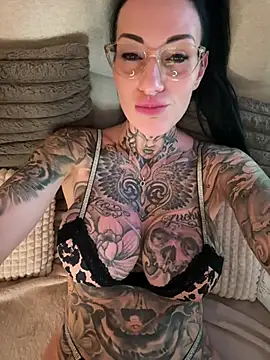 MeganWitch live cam on StripChat