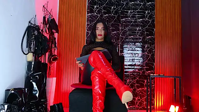 AleshkaStones live cam on StripChat