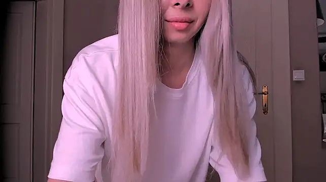 VelvetEliza live cam on StripChat