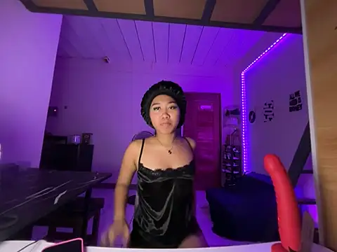 PinayLina18 webcam