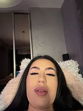 Andrestarr live cam on StripChat