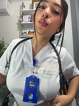 MiaCamille_ webcam