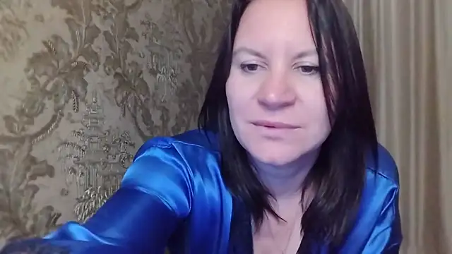 Lauralison live cam on StripChat