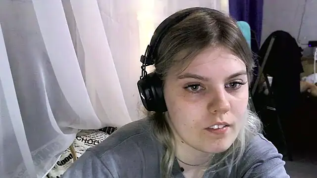 Never_Enoughh live cam on StripChat
