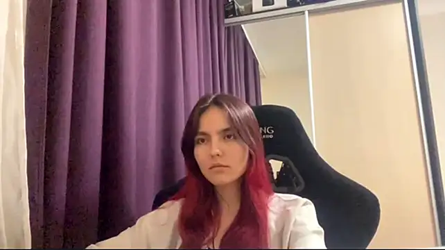 VelvetEden live cam on StripChat