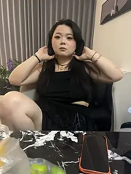 xiaomaomi0123 live cam on StripChat