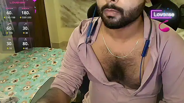 SilverShade3 live cam on StripChat