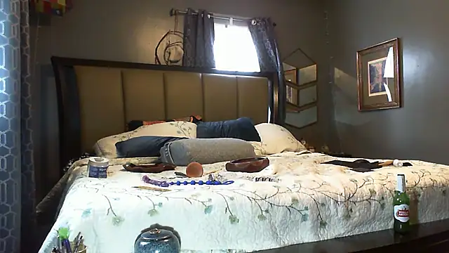 CeceilaMoon webcam