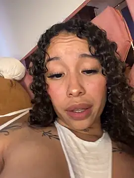 MarieLeon webcam
