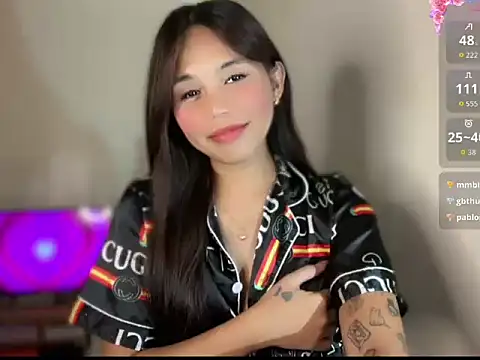 _petitegirlx69_ webcam