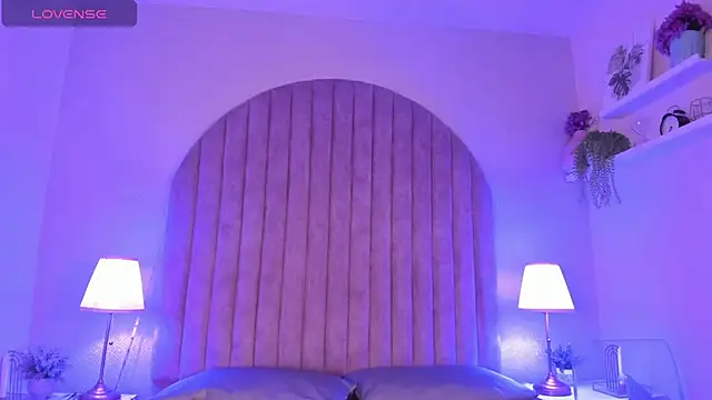 SUSAN-BLUE live cam on StripChat