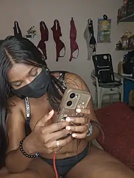 sluttyzoyaa webcam