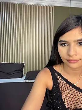Aryanne24 webcam