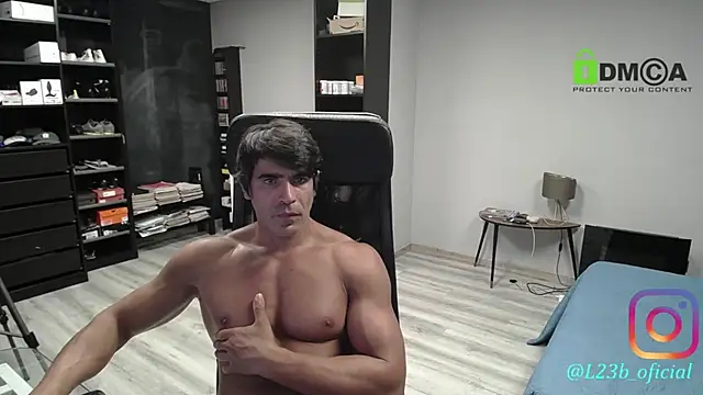 latinoo23bom webcam