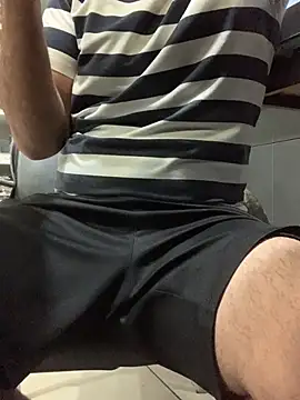 bigdickguy21cm webcam