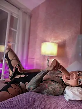 Evangelyne_1 webcam