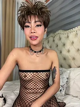 Innocent_yanixx69's live cam