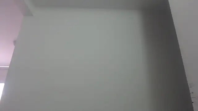sabrina_v_ live cam on StripChat