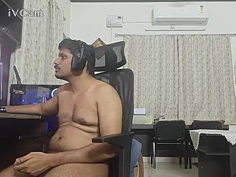 Bakasur_19 live cam on StripChat
