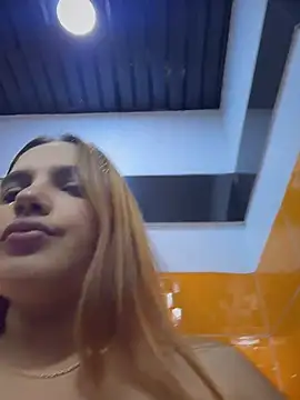 colibri_xxx (F young) - SUCK NIPPLES