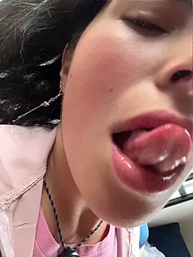 giuliabianchi (F young) - All naked 1 min toys