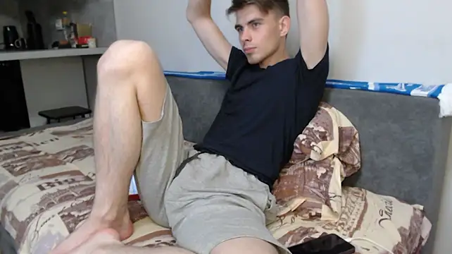 Student_Oliver live cam on StripChat