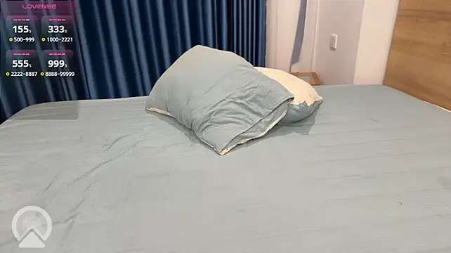 icydiva (F young) - my ride dildo