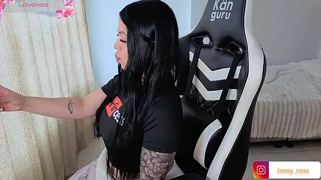 Victoryyy_ live cam on StripChat