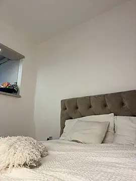 IrisBlues live cam on StripChat
