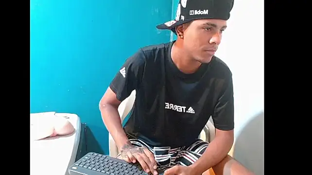 Andrew25- webcam