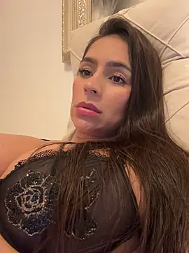 Mau_White webcam