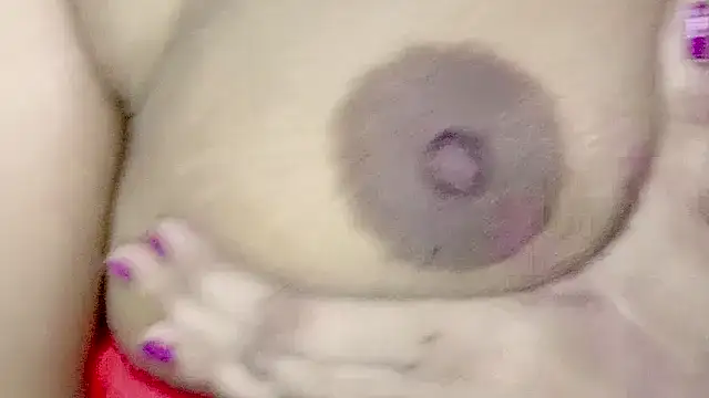sexyhoney27 live cam on StripChat