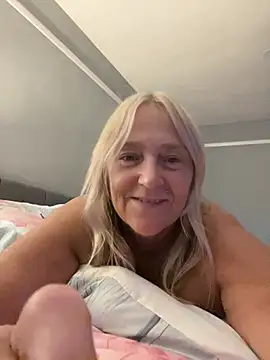 blondnboujee53