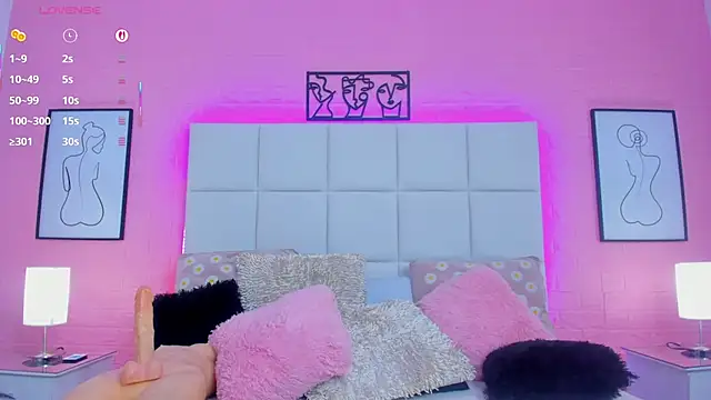 charlotte_kisss webcam