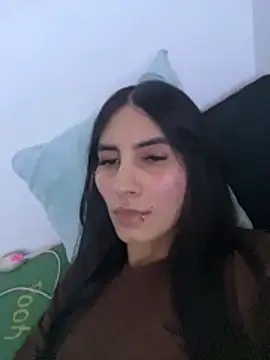 Anniewine_ live cam on StripChat